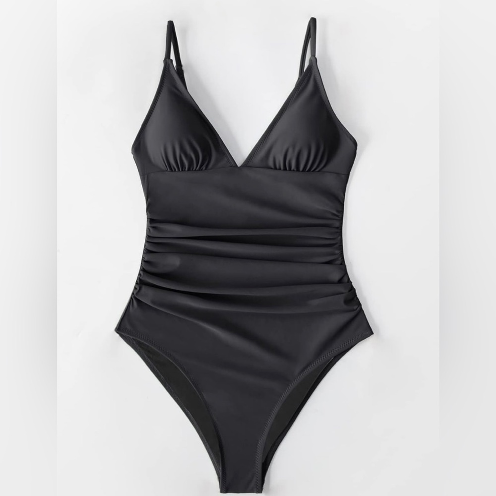 CUPSHE Women's One Piece Swimsuit Tummy Control V Neck Bathing Suits